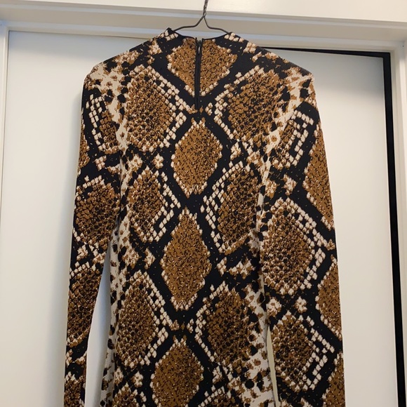 Brand new Zara fitted midi dress - Size S - Picture 5 of 7